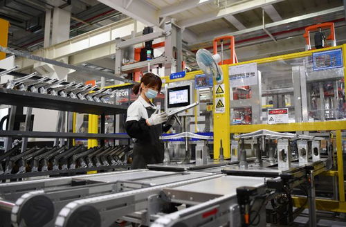 印钞与囤积 数字浪潮下的个体经济焦虑